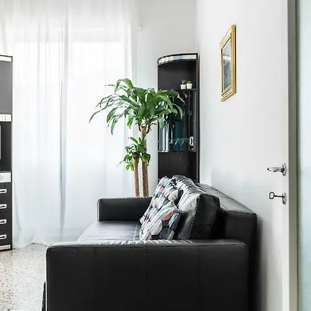 Town House 8 - *